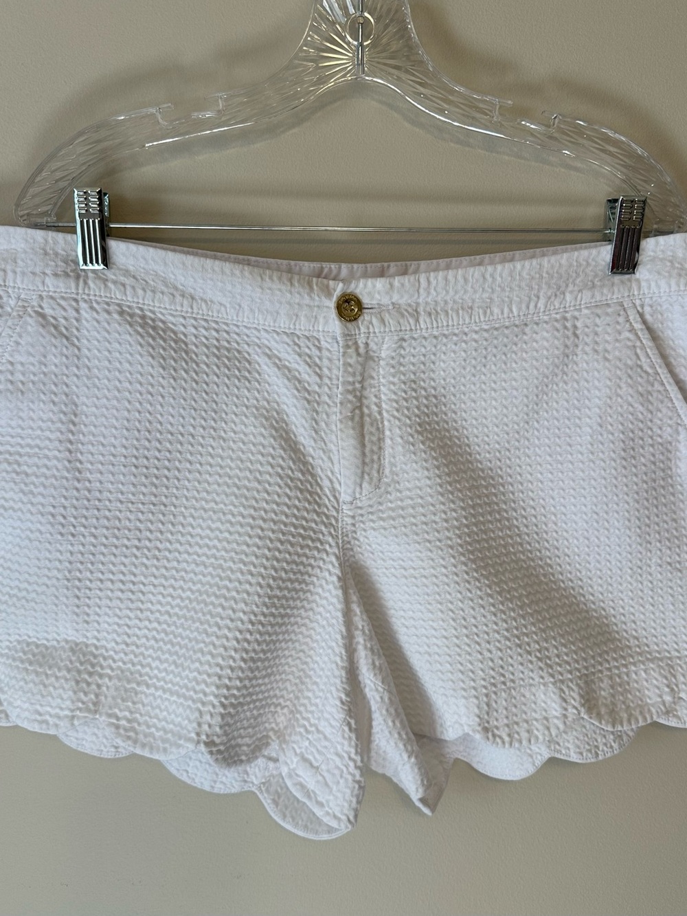 Lilly Pulitzer White Scallop-Hem Seersucker Shorts